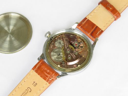 fig 2. Gents 1960s over-sized Atlantic Worldmaster Super De Luxe wristwatch