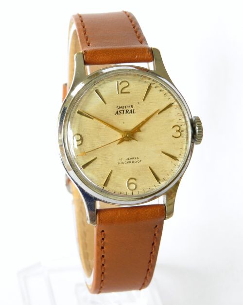 fig 1. Gents 1960s Smiths Astral wristwatch