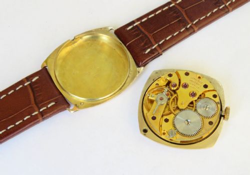 fig 2. Gents 9ct gold Longines wrist watch, 1943