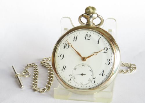 ANTIQUE 1910S SILVER POCKET WATCH AND CHAIN