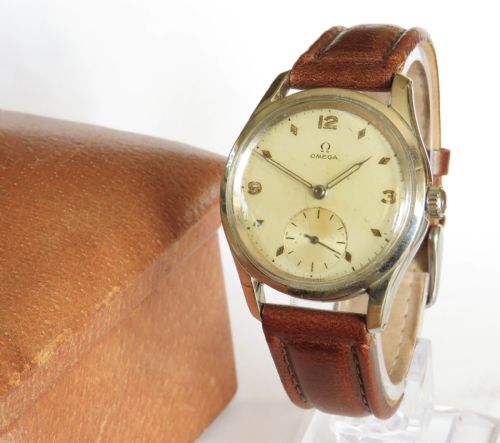 GENTS BOXED OMEGA WRIST WATCH 1950