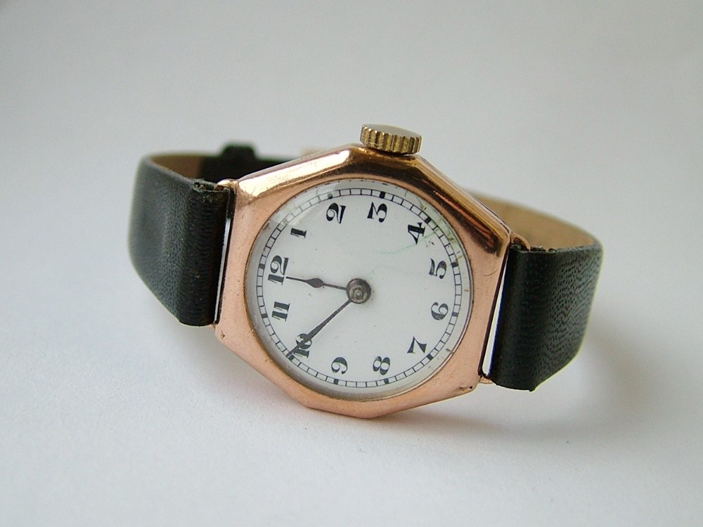 Lady's 9ct rose gold wrist watch, 1927