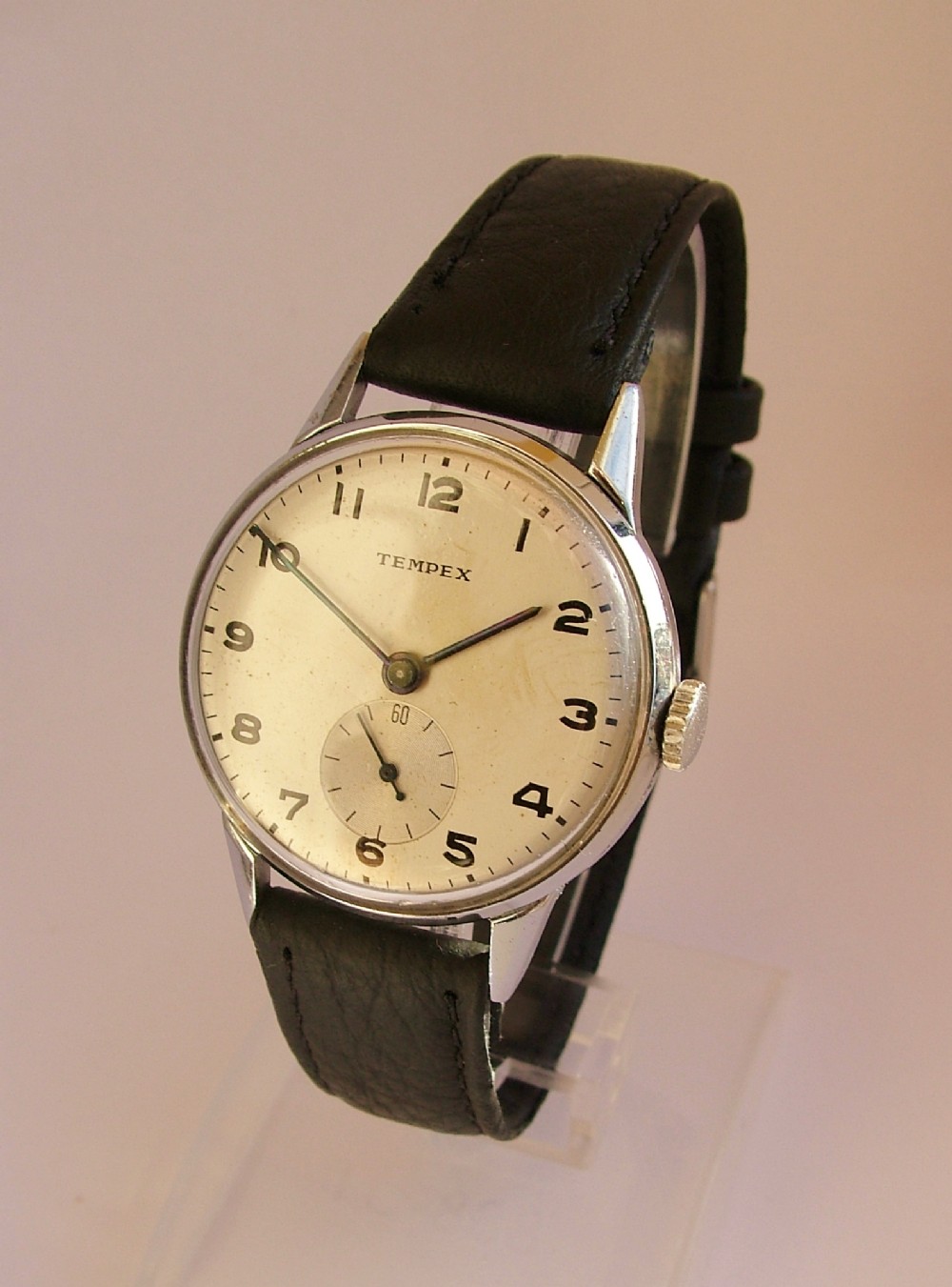 Vintage gents 1940s Tempex hand winding wrist watch