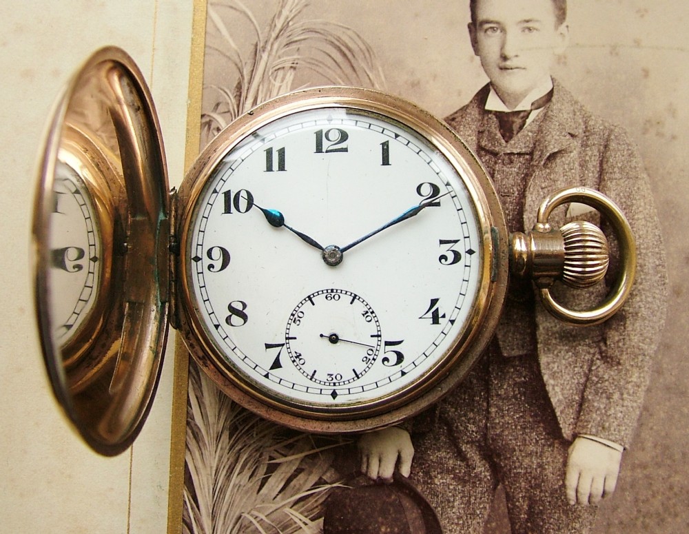  A vintage 1920s Swiss full hunter pocket watch