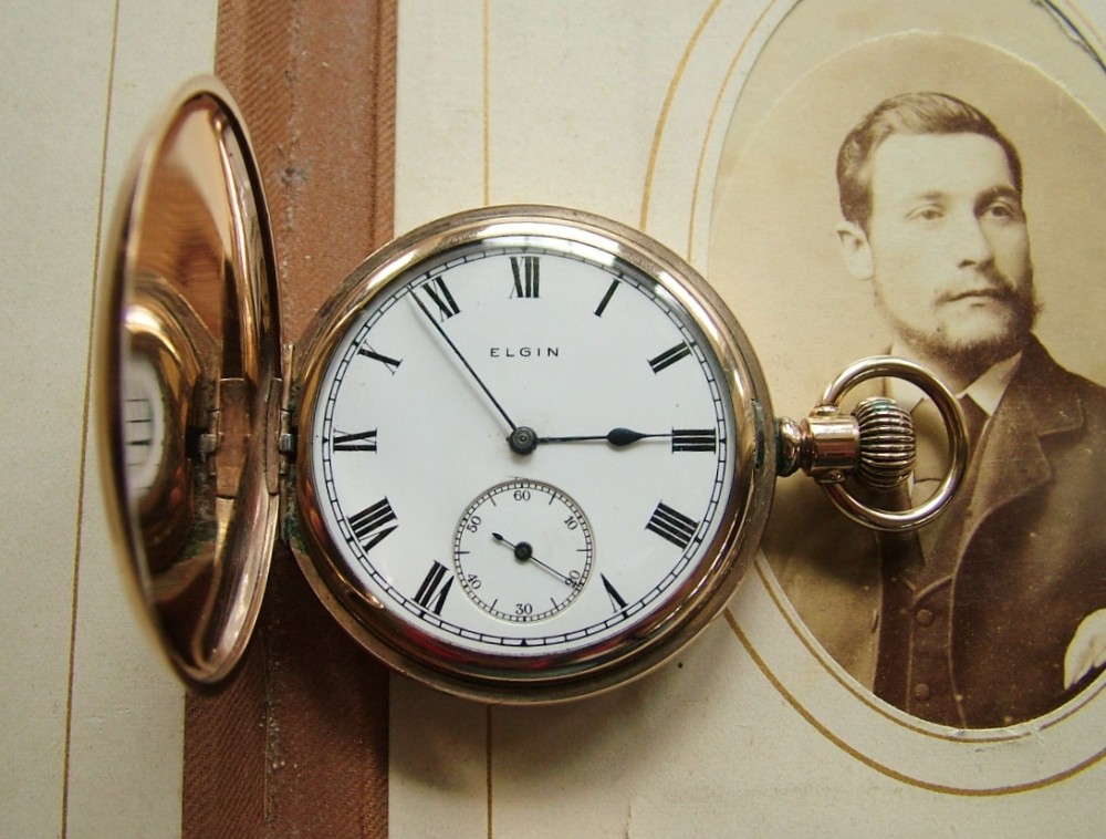 A 1921 Elgin full hunter pocket watch