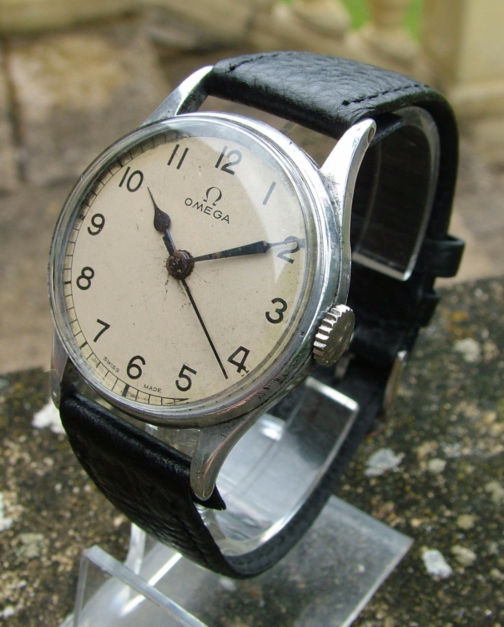 A WW2 era gents Omega wrist watch