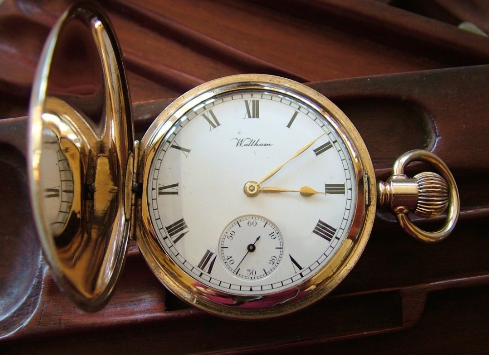 Antique Waltham Traveler full hunter pocket watch