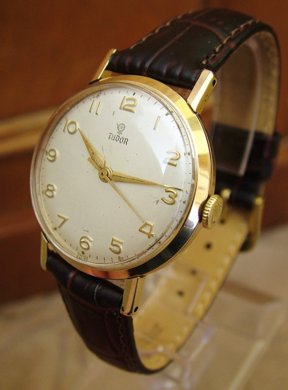 A gents 9ct gold Tudor wrist watch, 1960