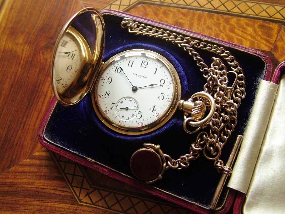 Waltham full hunter pocket watch, chain & box