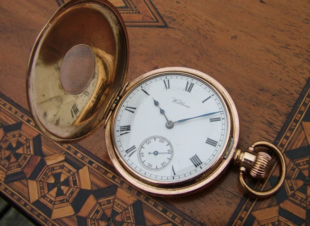 An antique Waltham half hunter pocket watch, 1908