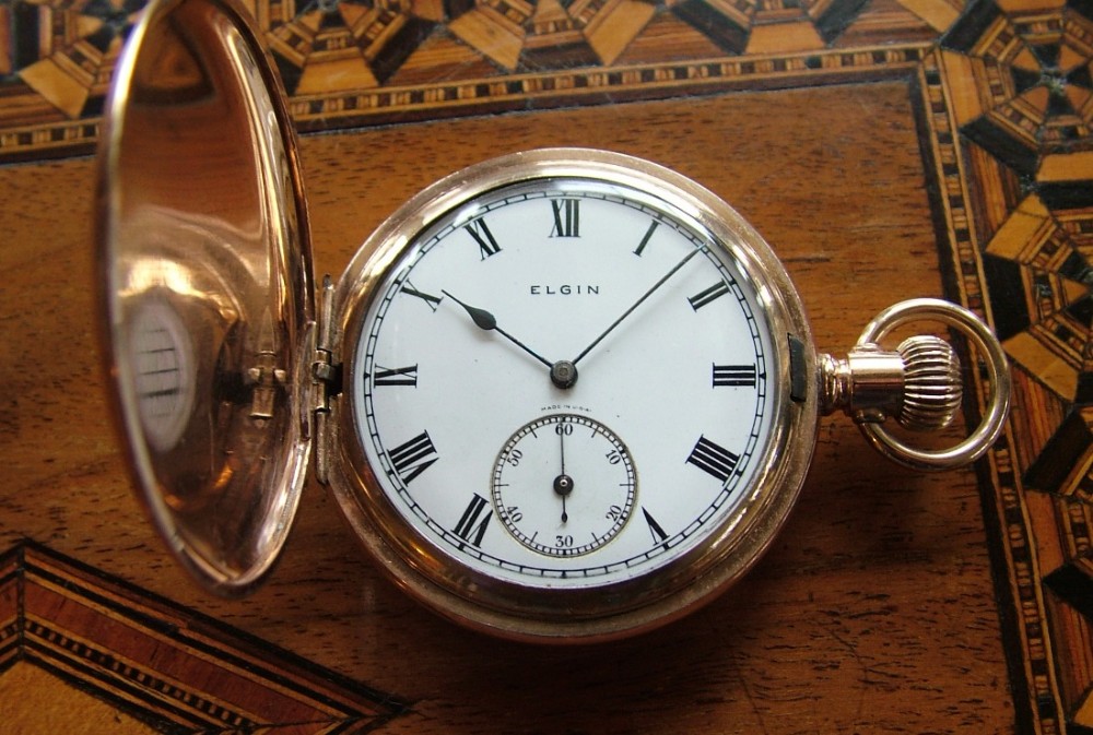 A 1920s Elgin full hunter pocket watch