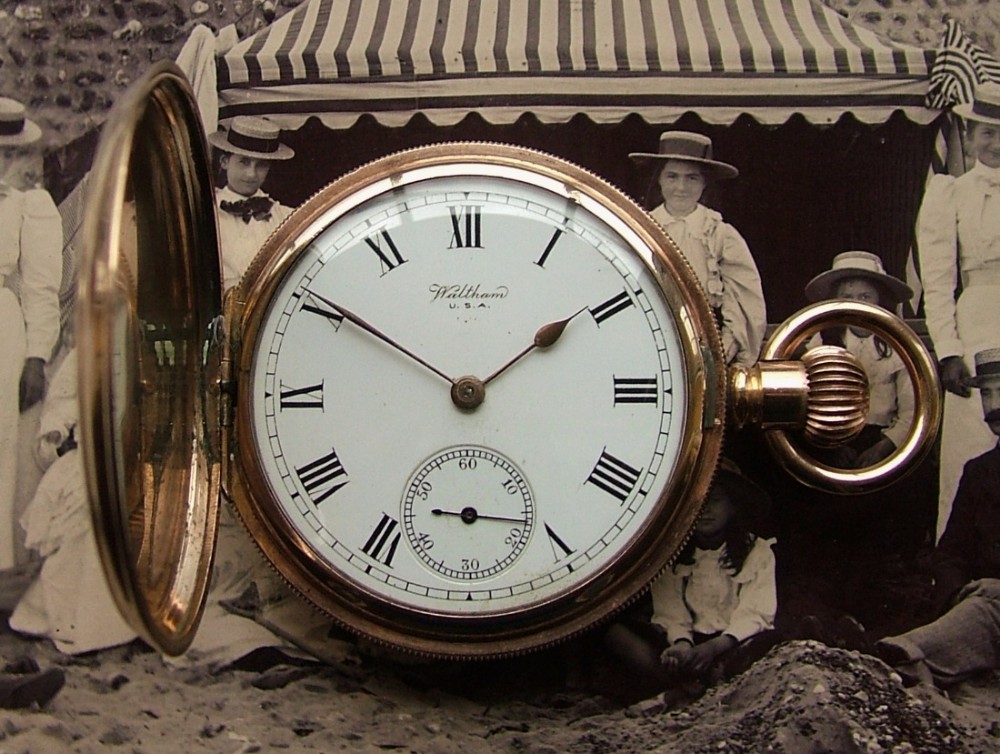 An antique 1917 Waltham full hunter pocket watch