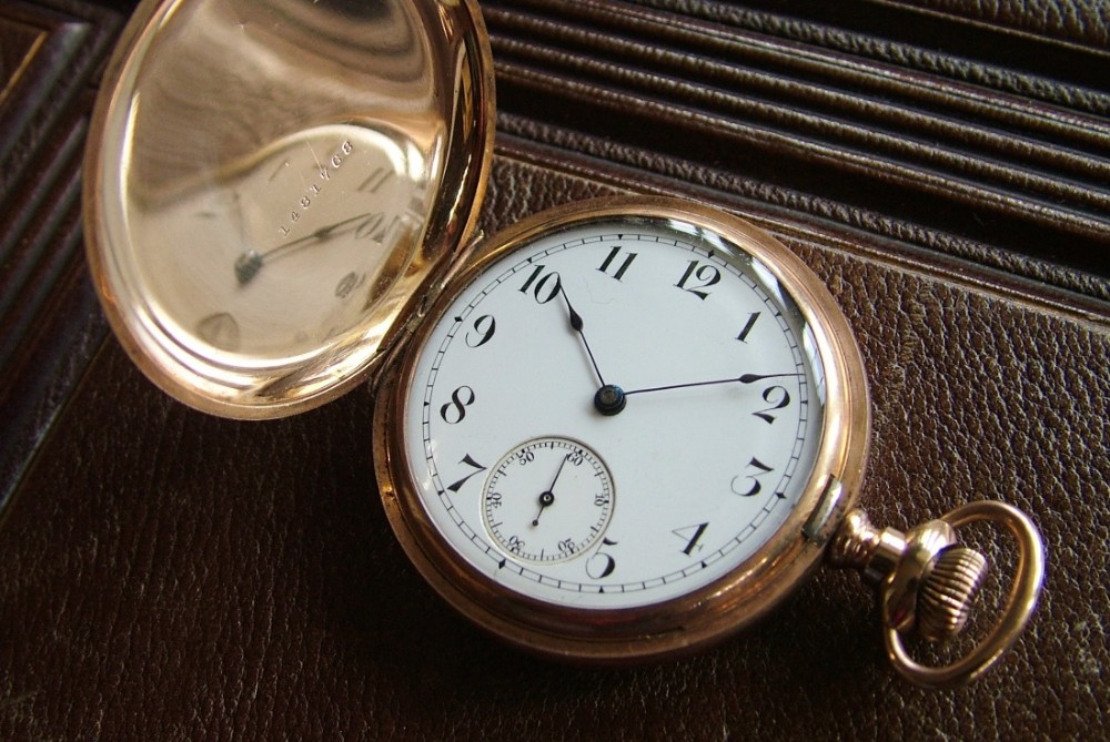 An antique 1901 Waltham full hunter pocket watch