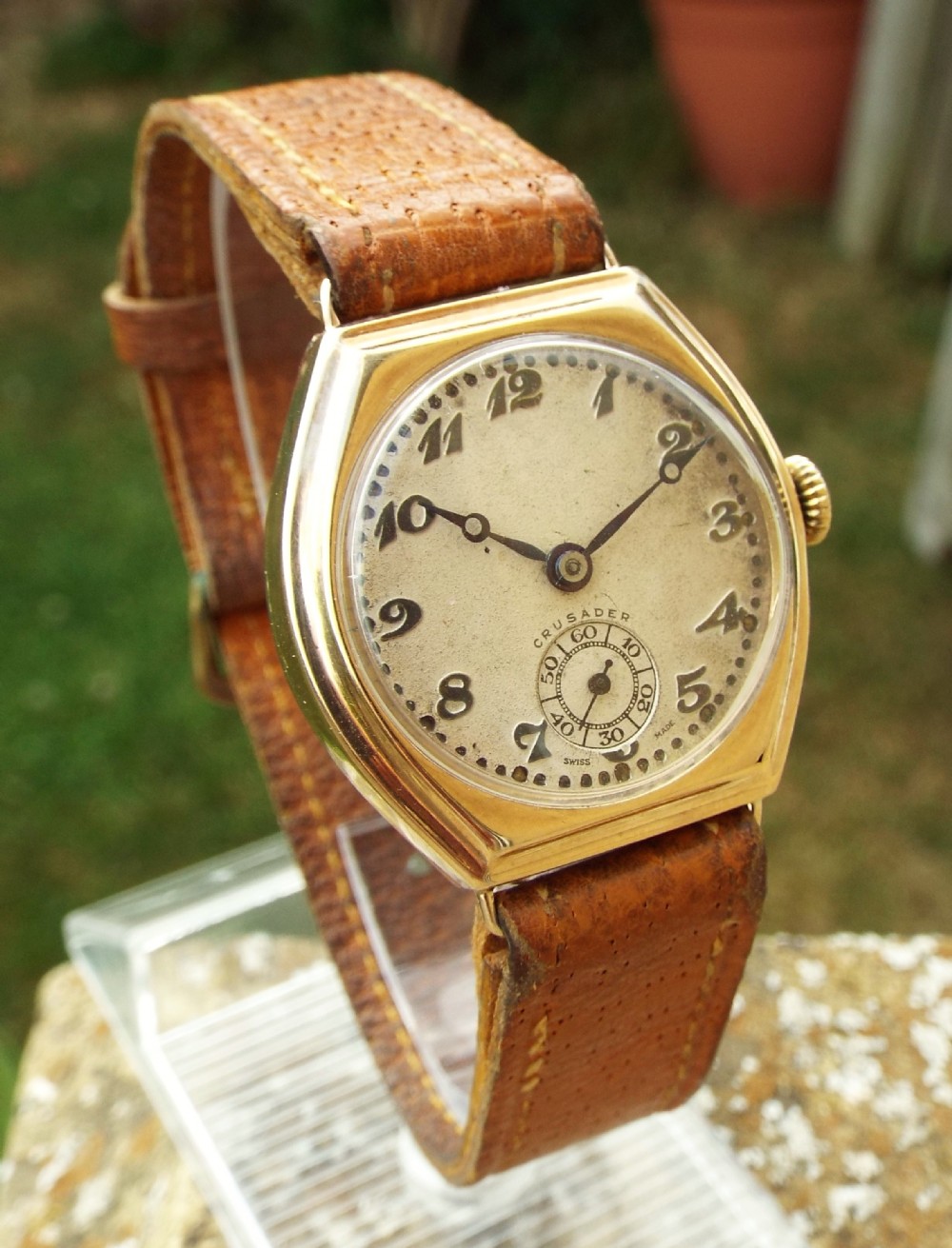 1932 Crusader mid-size gold watch, Adie-Marlys 