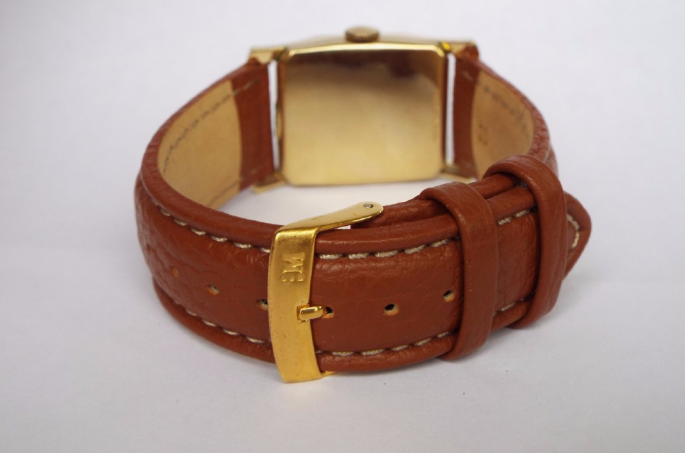 A gents 1950s Elgin De Luxe wrist watch View III
