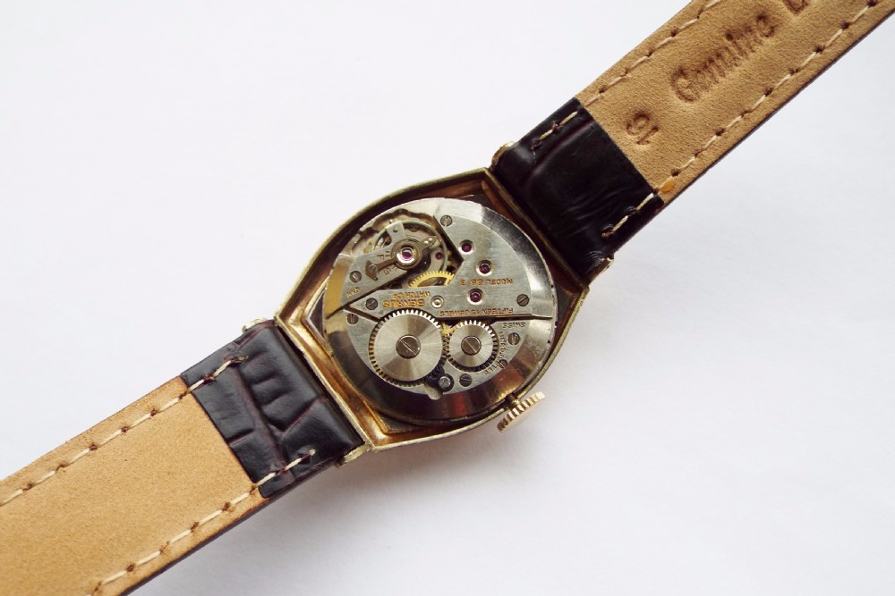 Gents 1950s Benrus wrist watch View V