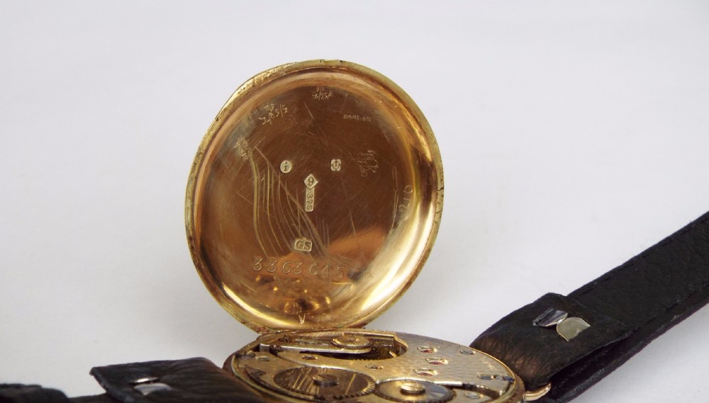 9ct gold gents wrist watch, 1924 View IV