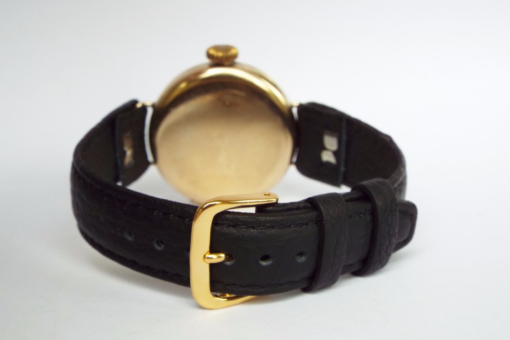 9ct gold gents wrist watch, 1924 View V