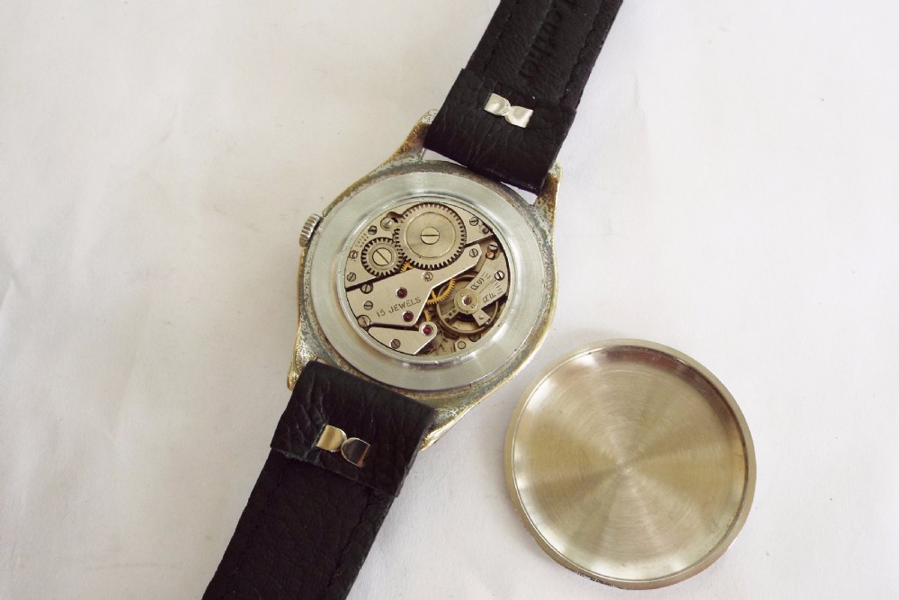 Gents oversized 1950s Avia wrist watch View III