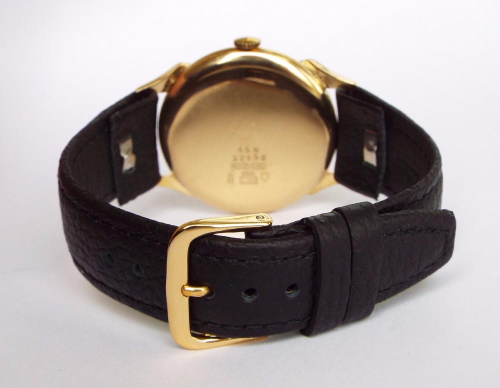 A gents 1950s 18ct gold Richard wristwatch View III