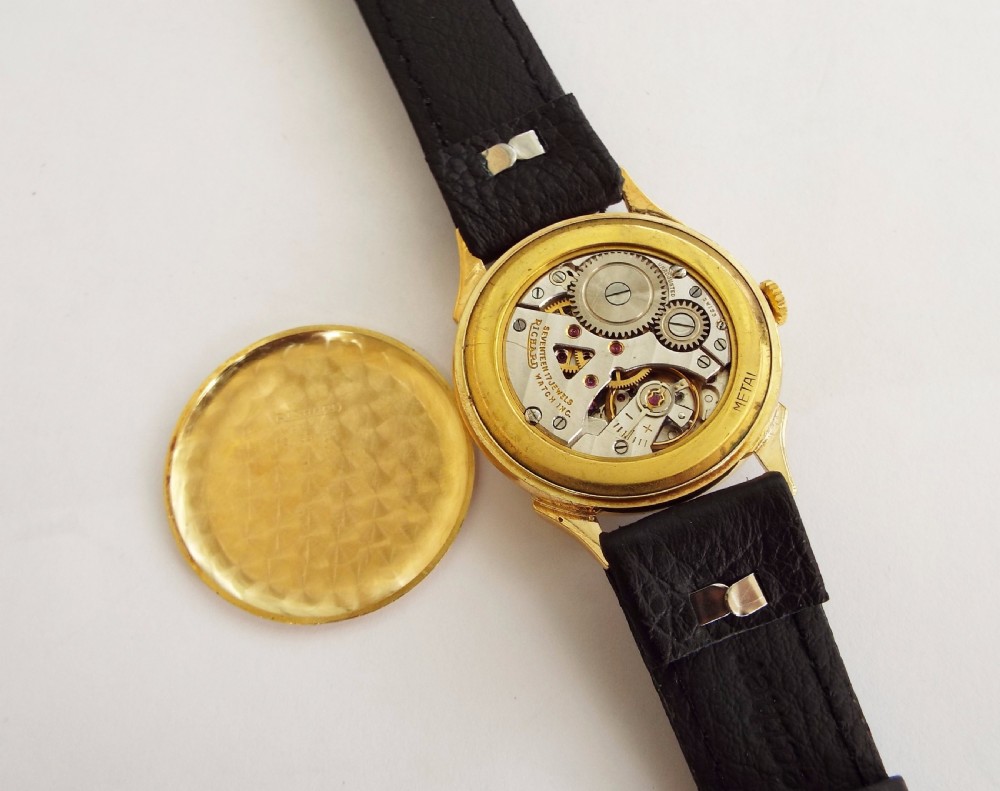 A gents 1950s 18ct gold Richard wristwatch View V