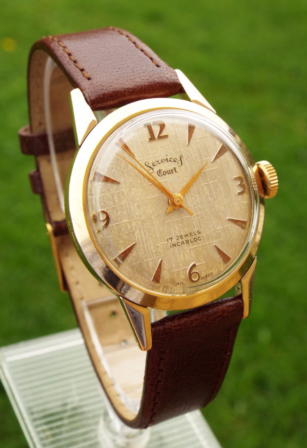 Gents 9ct gold Services Court wrist watch, 1960 View II