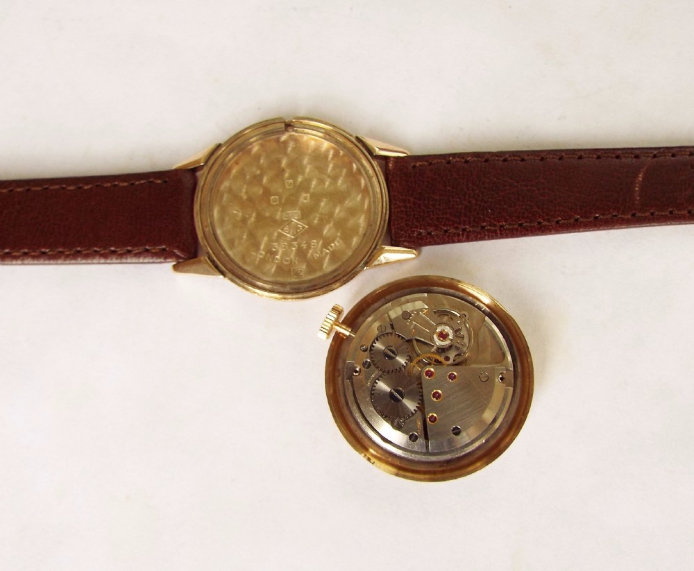 Gents 9ct gold Services Court wrist watch, 1960 View IV