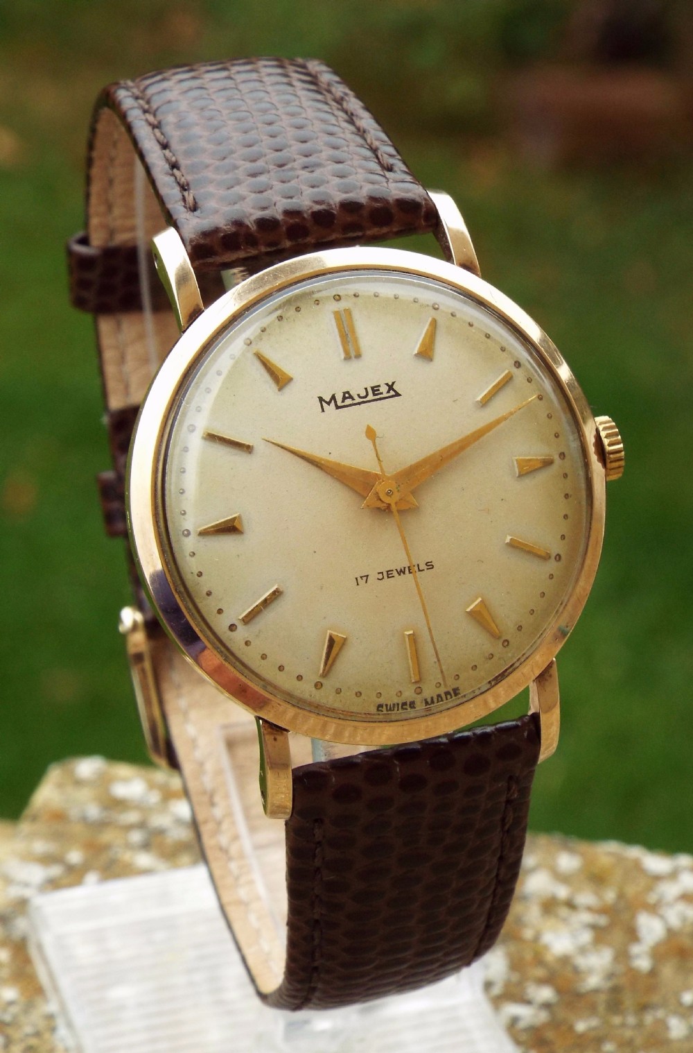 Gents 9 carat gold Majex wrist watch, late 1950s View II