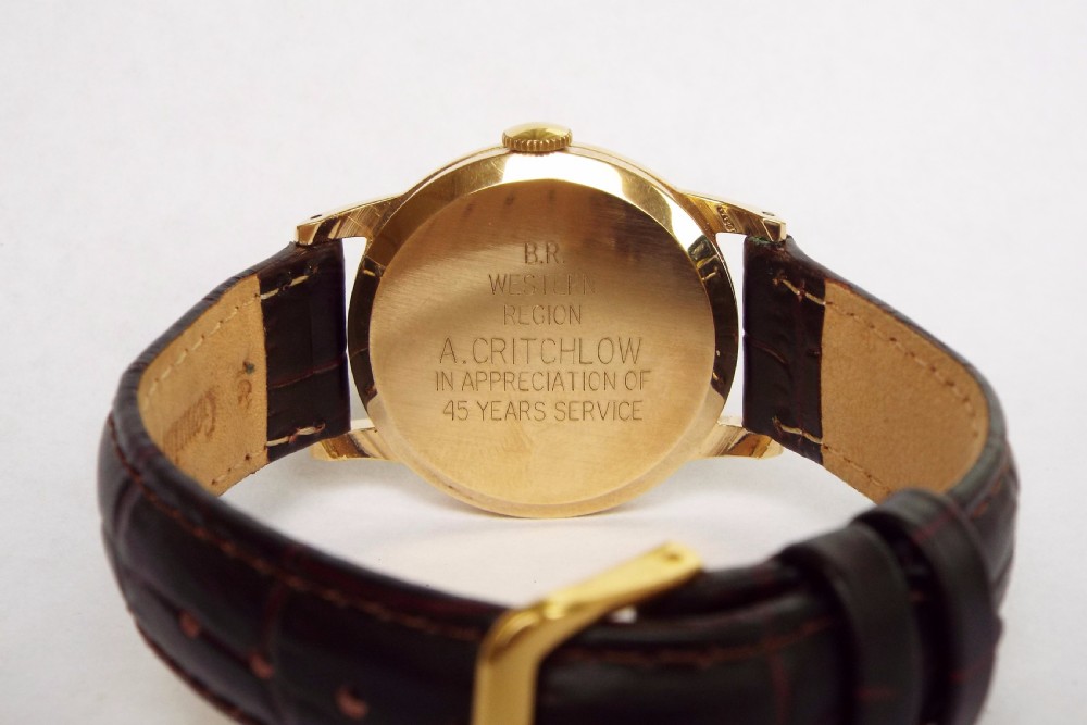 Gents 9ct gold Smiths De Luxe wristwatch, 1959 View III