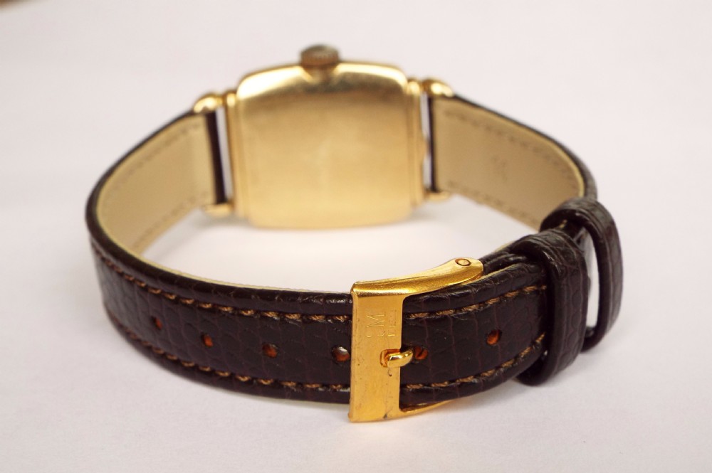 1949 Hamilton 14k gold filled mid-size wrist watch View V
