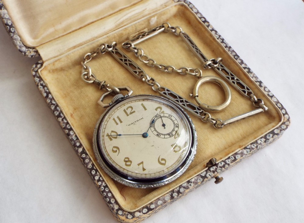 A Waltham pocket watch, 1909, with chain