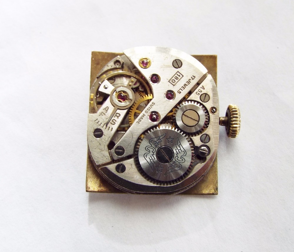 9ct gold mid-size Rotary watch, 1957, faceted lens View III