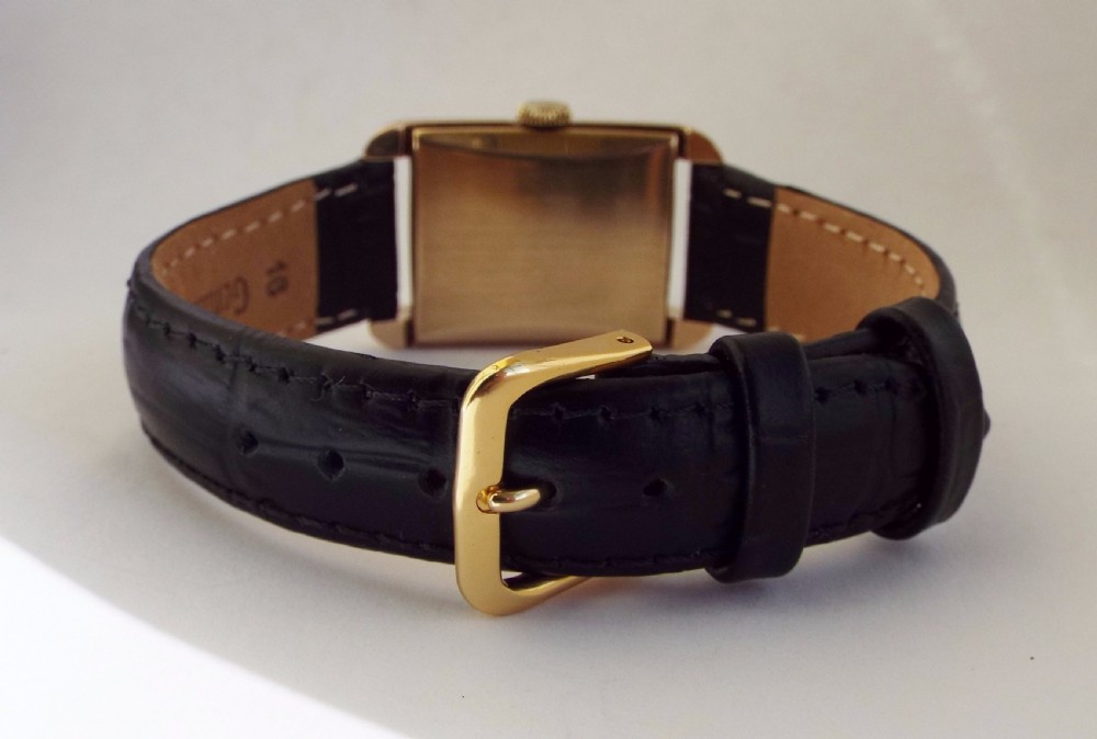 9ct gold mid-size Rotary watch, 1957, faceted lens View V