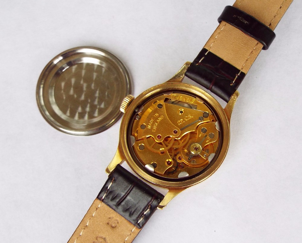 Gents Smiths De Luxe wrist watch, circa 1960 View III