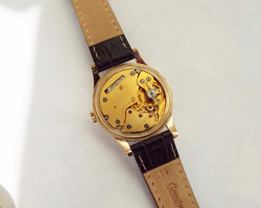 Gents 9ct gold Smiths De Luxe wristwatch, 1955 View III
