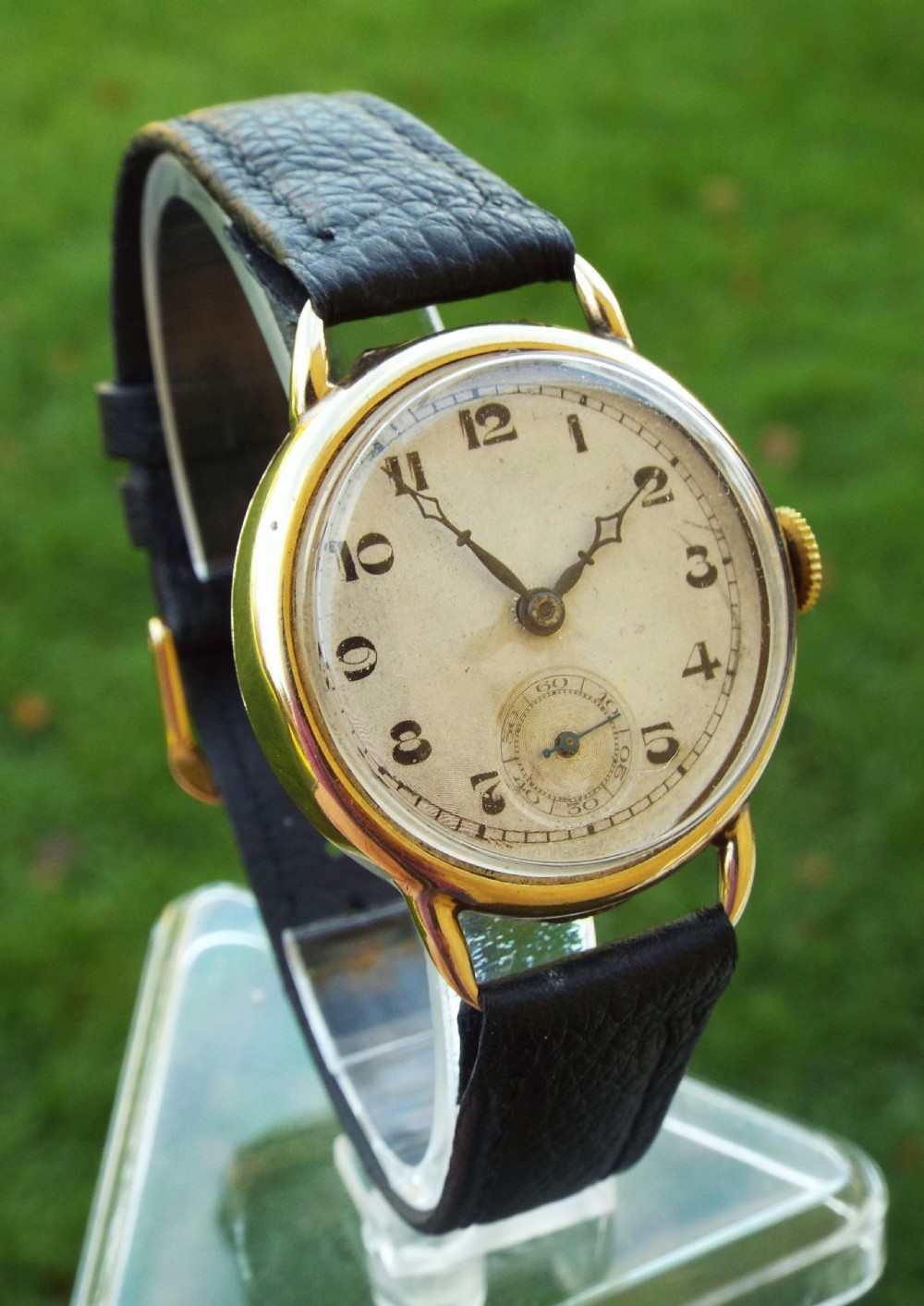 Gents 9ct gold wrist watch, 1933 View II