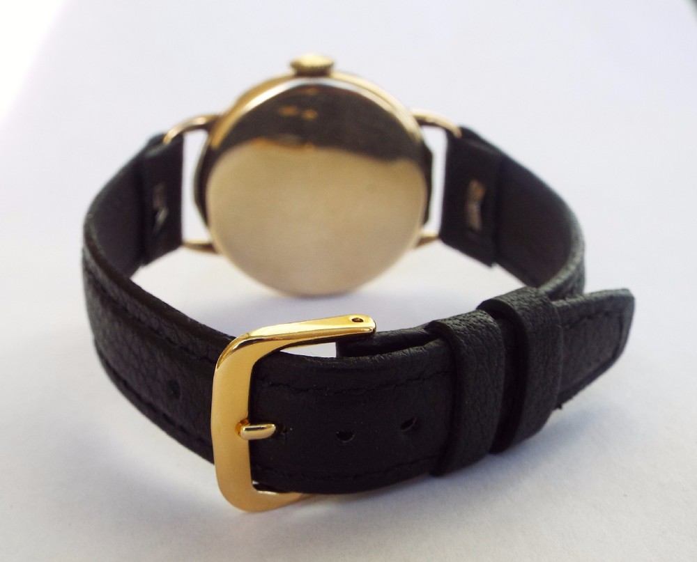 Gents 9ct gold wrist watch, 1933 View VI