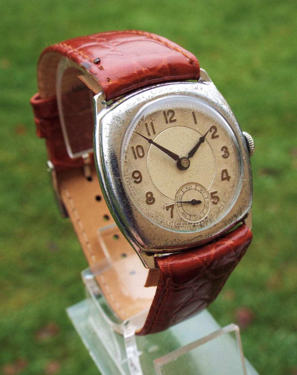 Gents 1930s Tavannes wrist watch View II
