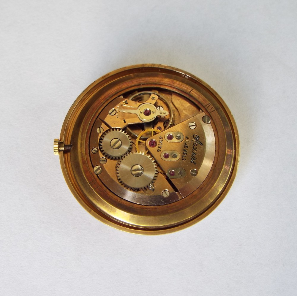 Gents 9ct gold Accurist wrist watch, 1958 View IV