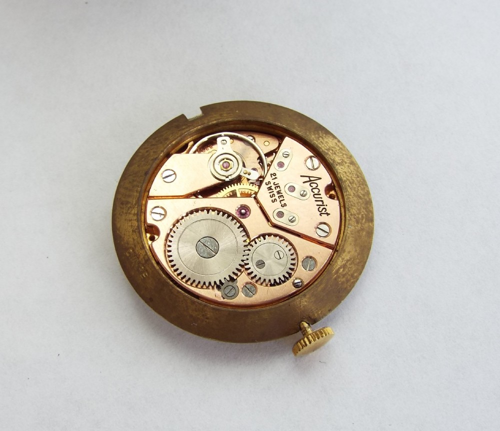 Gents 9ct gold Accurist dress watch, 1960 View III