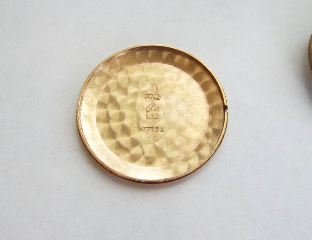 Gents 9ct gold Accurist dress watch, 1960 View V