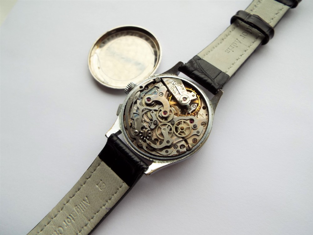 Gents 1940s Accurist chronograph, Valjoux 22 View III