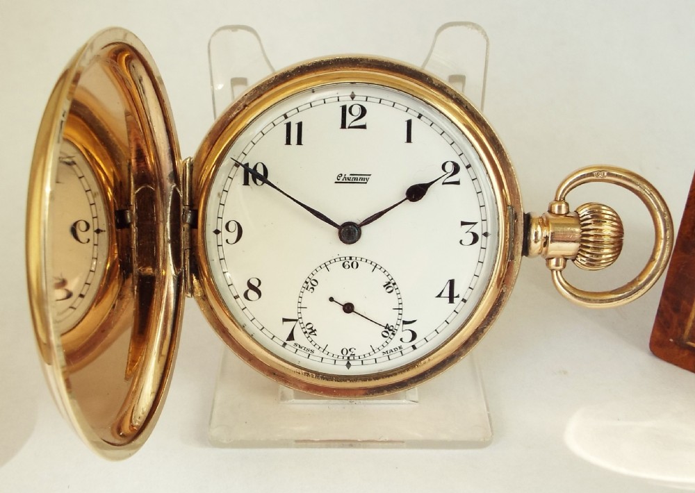 A vintage 1920s Chummy full hunter pocket watch.