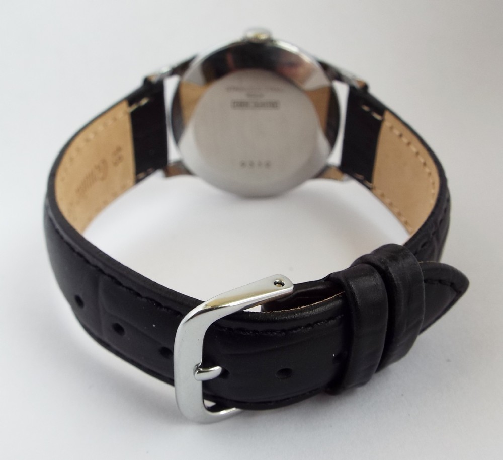 A gents 1950s Medana wrist watch. View III