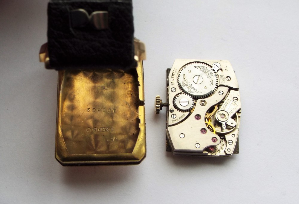 Mid-size 9ct gold boxed Rotary wristwatch, 1946 View IV