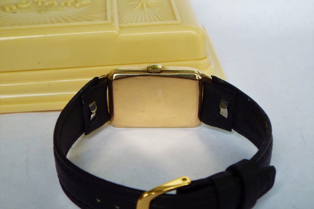 Mid-size 9ct gold boxed Rotary wristwatch, 1946 View V