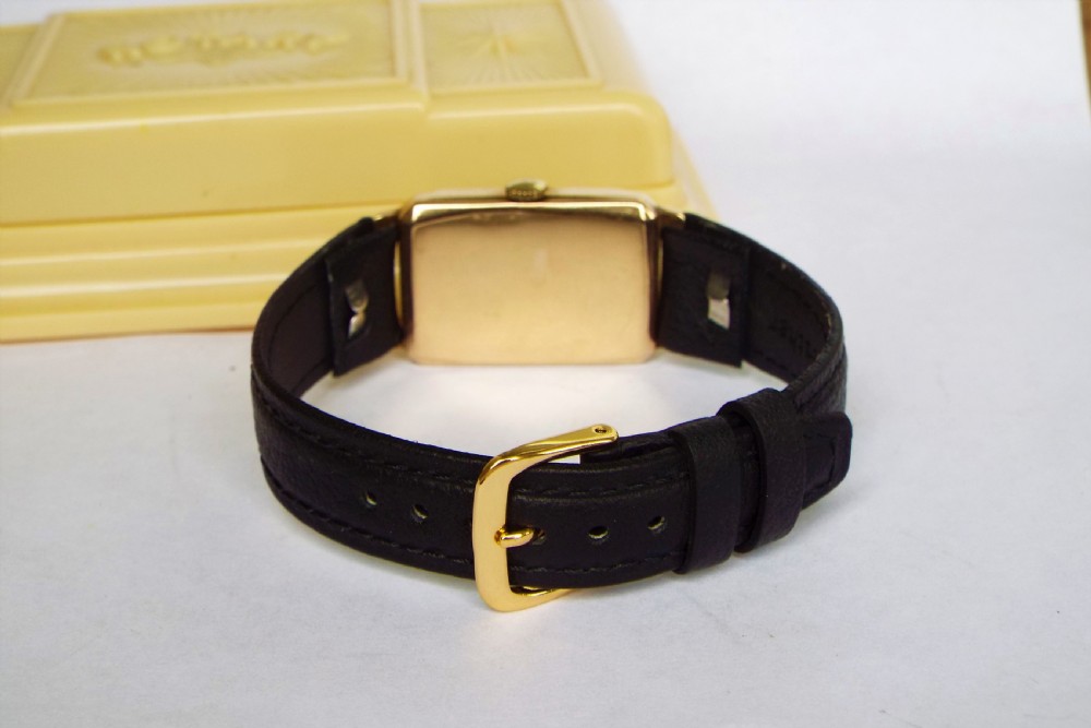 Mid-size 9ct gold boxed Rotary wristwatch, 1946 View VI