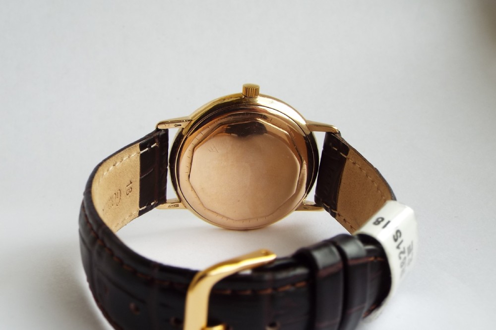 Gents 9ct gold Rotary Rotamatic wristwatch, 1960 View V