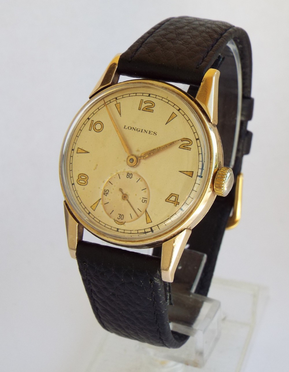 Gents 9ct gold Longines wrist watch, 1948 View II