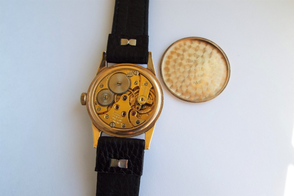 Gents 9ct gold Longines wrist watch, 1948 View III